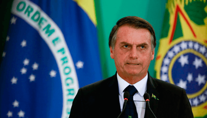Bolsonaro: governo estuda reduzir impostos de empresas e tributar o lucro