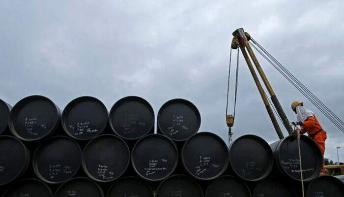 Média de preços do petróleo Brent, referência para o mercado global, está prevista em US$ 52,52 por barril este an — Foto: Reuters